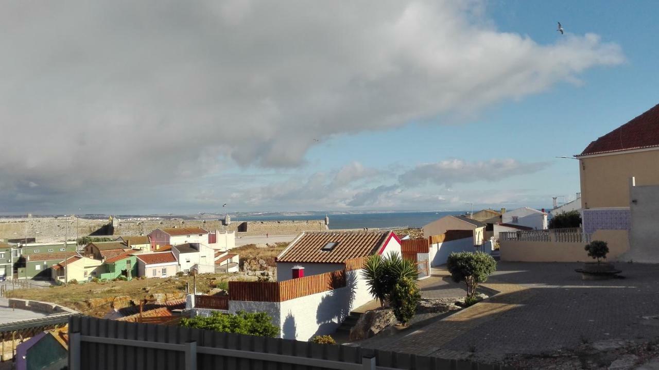 Alojamento S. Pedro Peniche Bagian luar foto